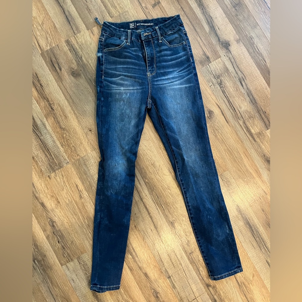 No Boundaries Skinny Jeans Size 5